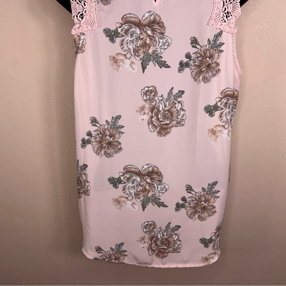 LARGE JUNIORS PINK FLORAL TOP CHARMED LACE ACCENT PASTEL - Picture 8 of 12